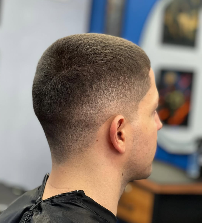 Corte curto com degradê lateral